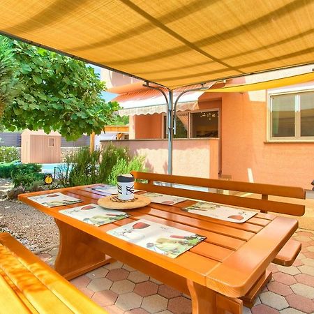 Apartman Bor Krk Krk Town Exteriér fotografie