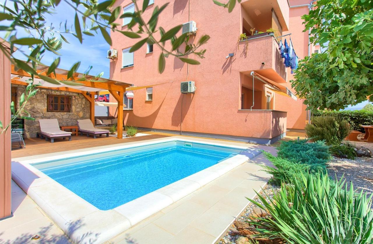 Apartman Bor Krk Krk Town Exteriér fotografie